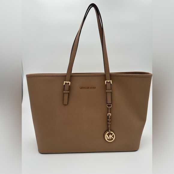 MICHAEL Michael Kors Handbags - NWT Michael Kors, leather, Jet Set Travel, MD multifunction tote with organizer!